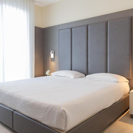 Mosella Suite Hotel Sottomarina Esterno foto