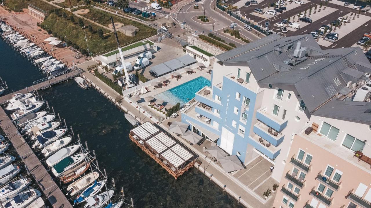 Mosella Suite Hotel Sottomarina Esterno foto