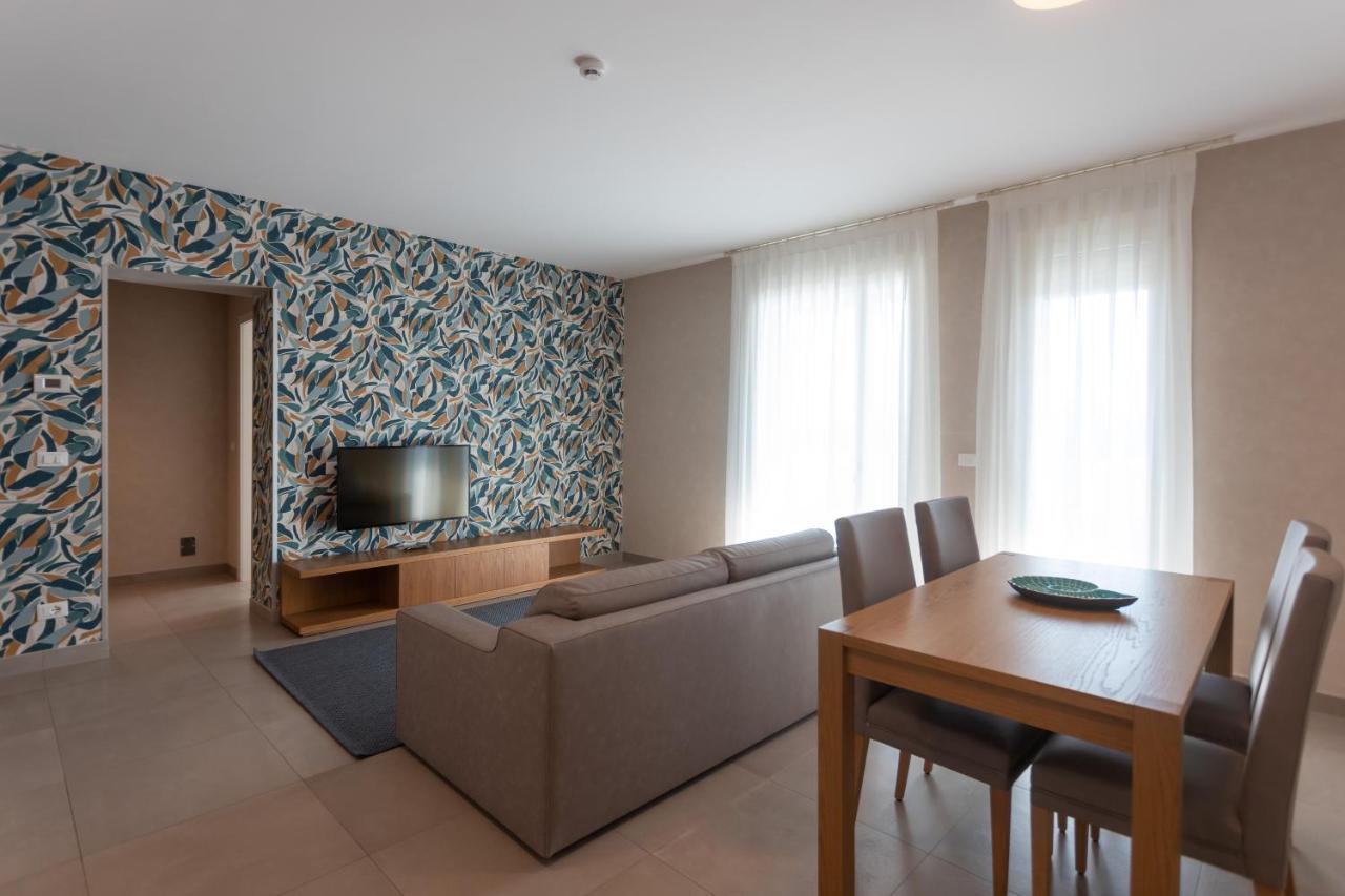 Mosella Suite Hotel Sottomarina Esterno foto