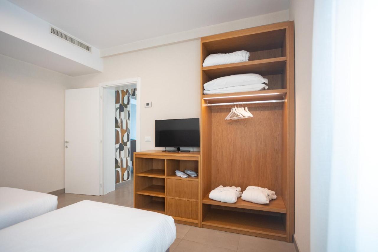 Mosella Suite Hotel Sottomarina Esterno foto