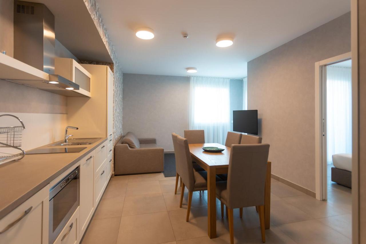 Mosella Suite Hotel Sottomarina Esterno foto