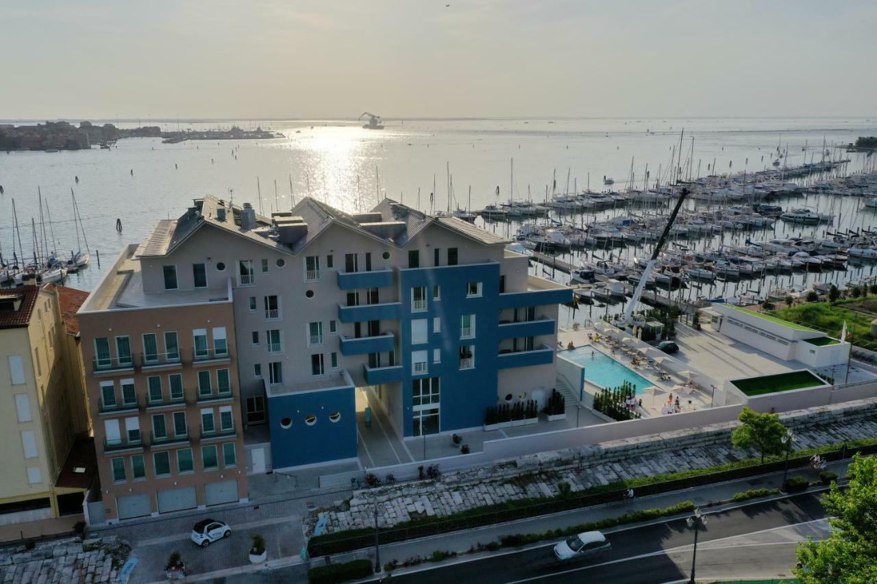 Mosella Suite Hotel Sottomarina Esterno foto